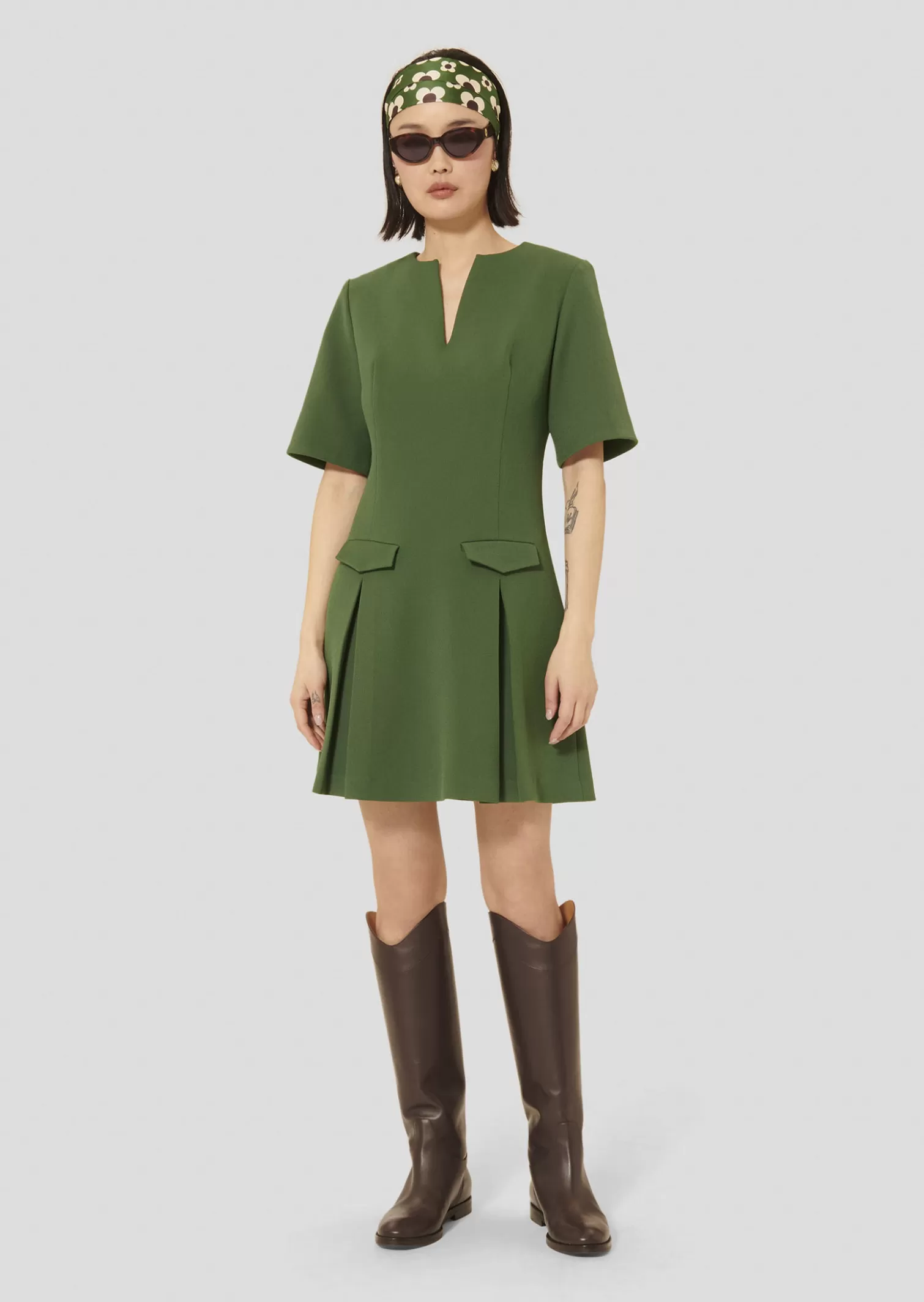 TARA JARMON Robe Riyu verte en crêpe< Robes