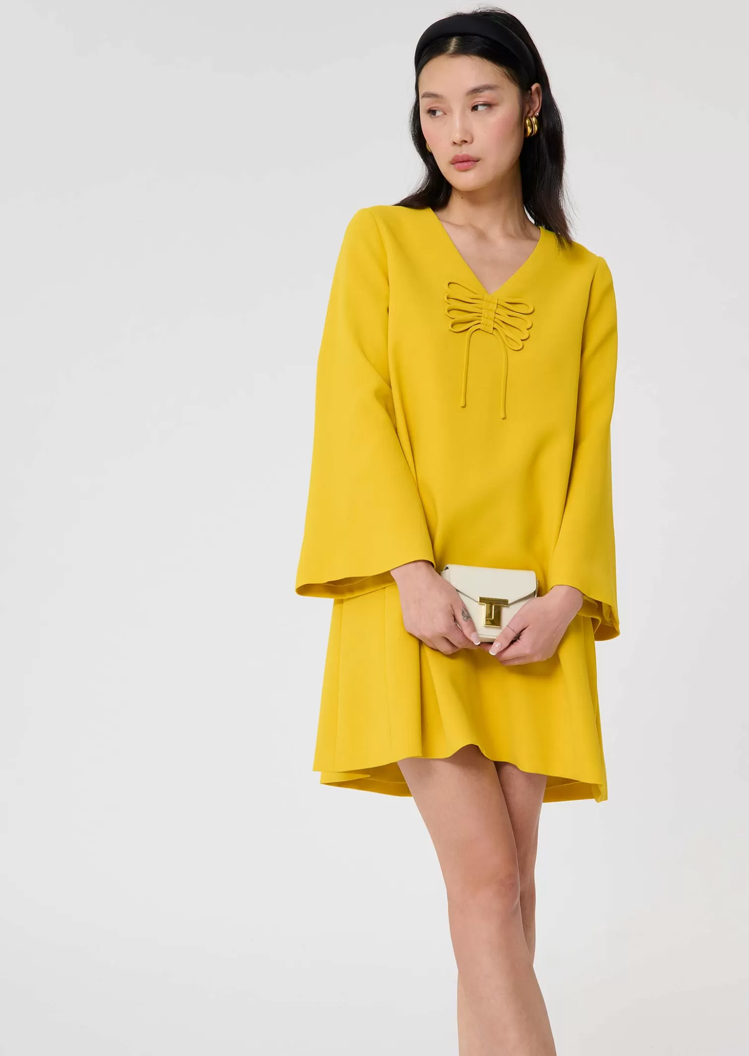 TARA JARMON Robe Rolie jaune en crêpe< Robes