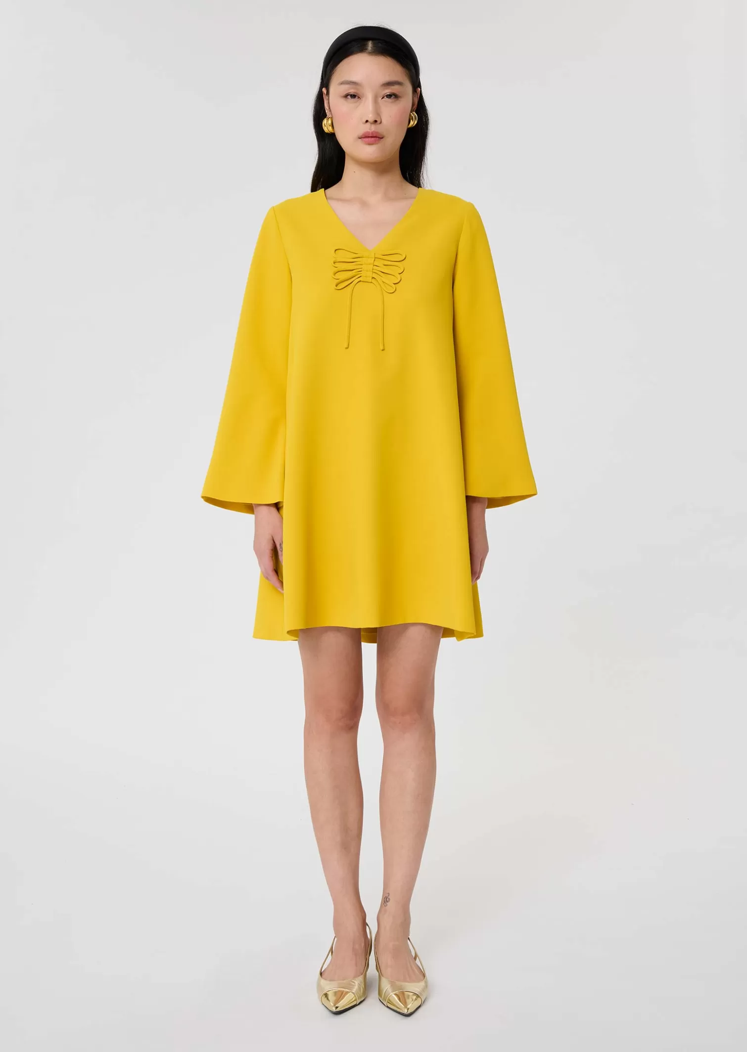 TARA JARMON Robe Rolie jaune en crêpe< Robes